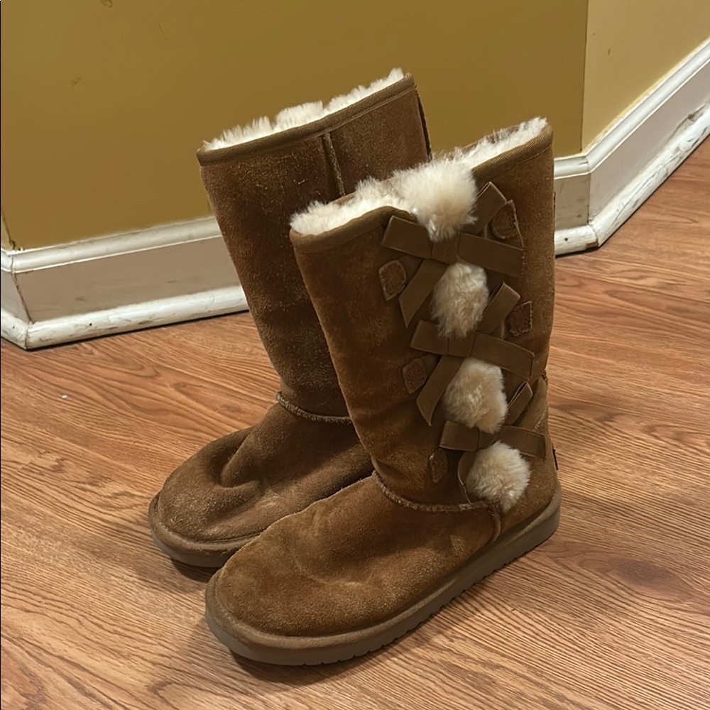 Koolaburra Brown Winter Boots size 6